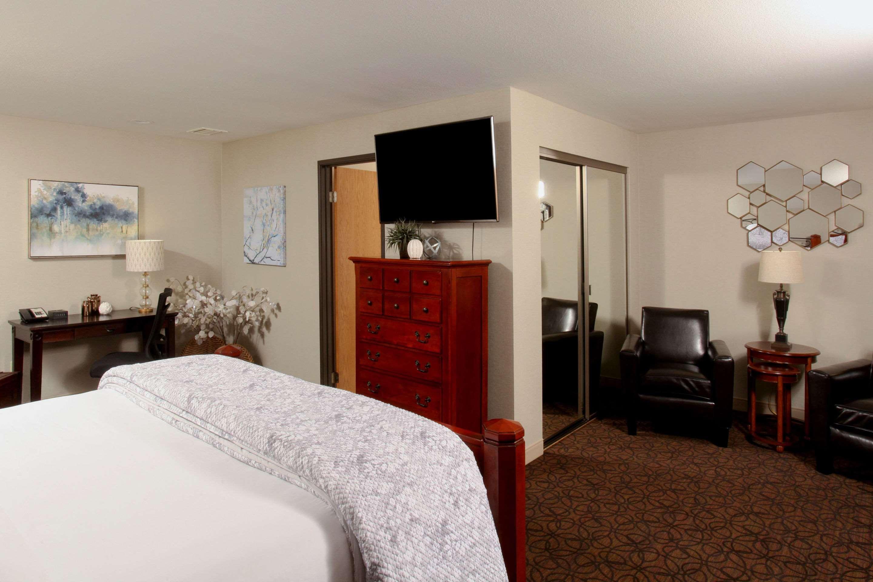 Quality Inn Oakwood Fairwood Exterior foto