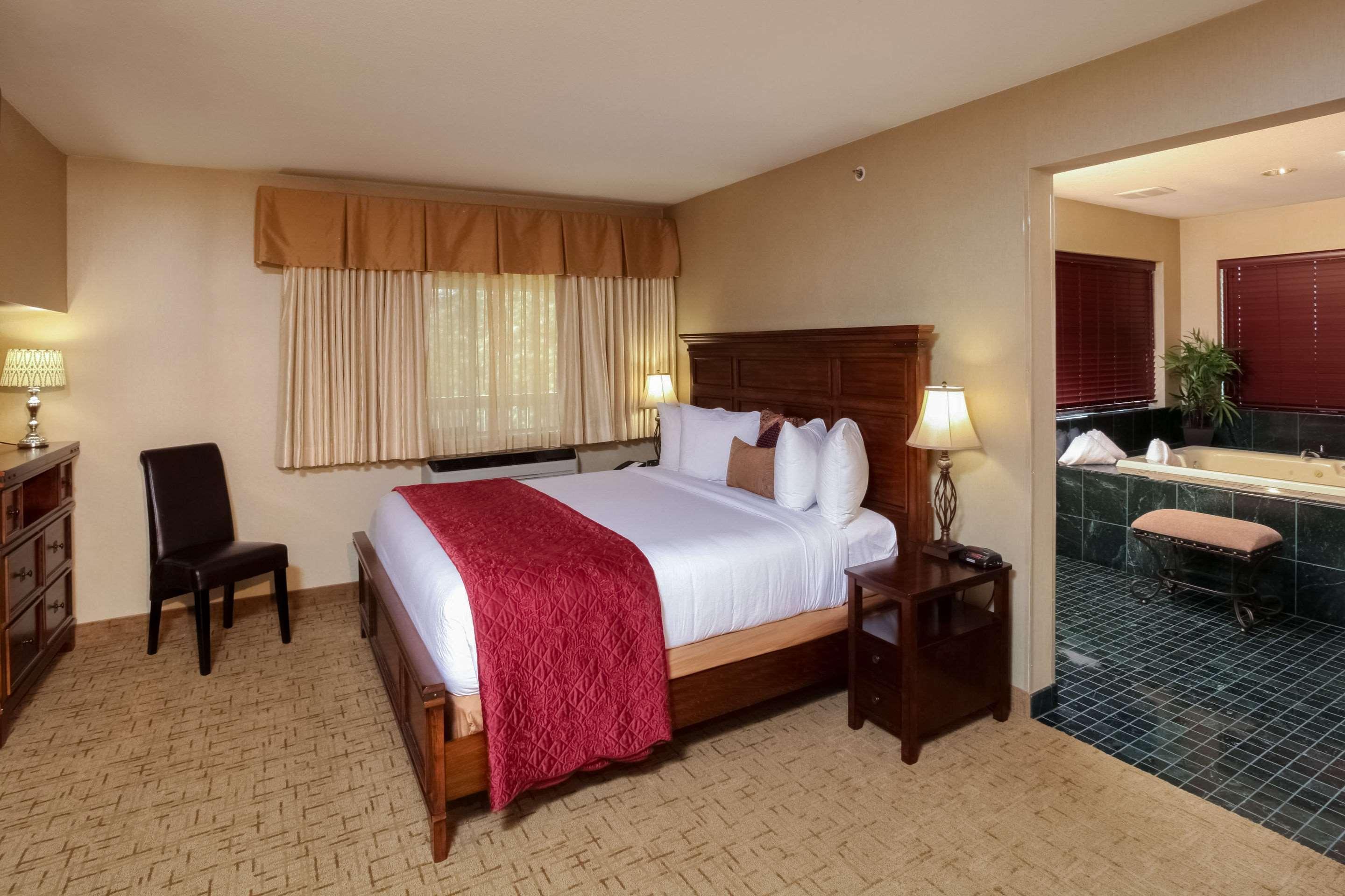 Quality Inn Oakwood Fairwood Exterior foto