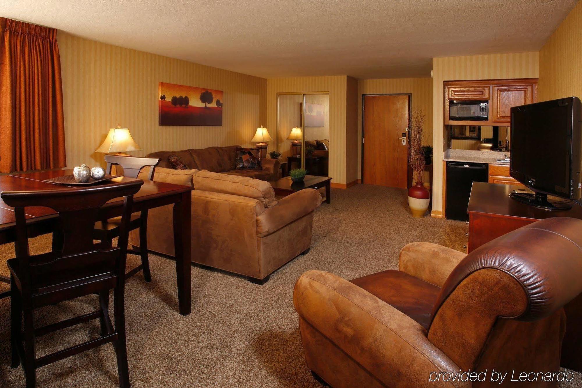 Quality Inn Oakwood Fairwood Exterior foto